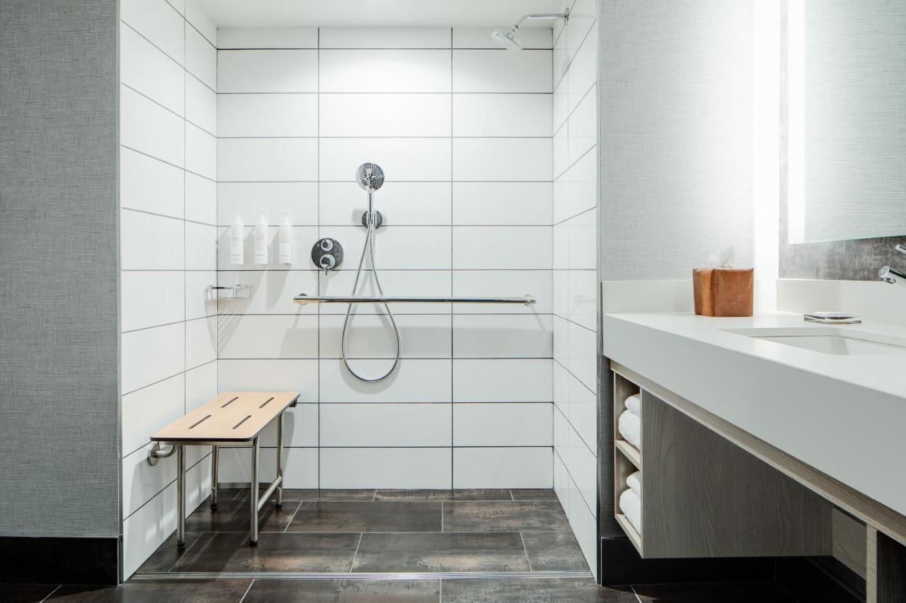 Queen Room with Two Queen Beds and Roll-in Shower - Mobility Accessible